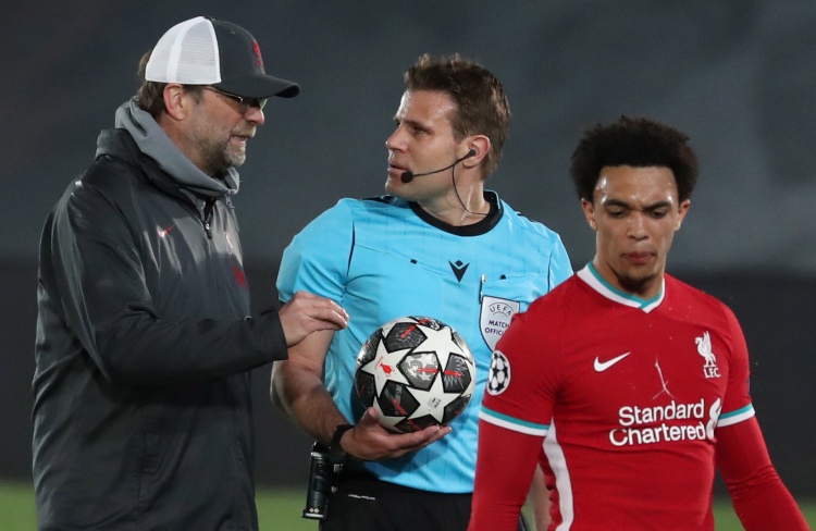 田径——南京室内世锦赛：女子跳远颁奖仪式举行